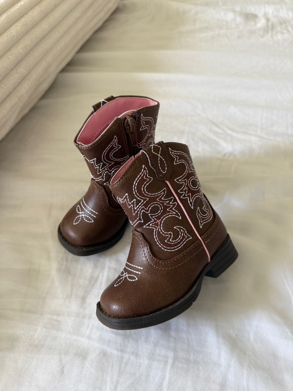 Brown & Pink Girls' Western Cowboy Boots